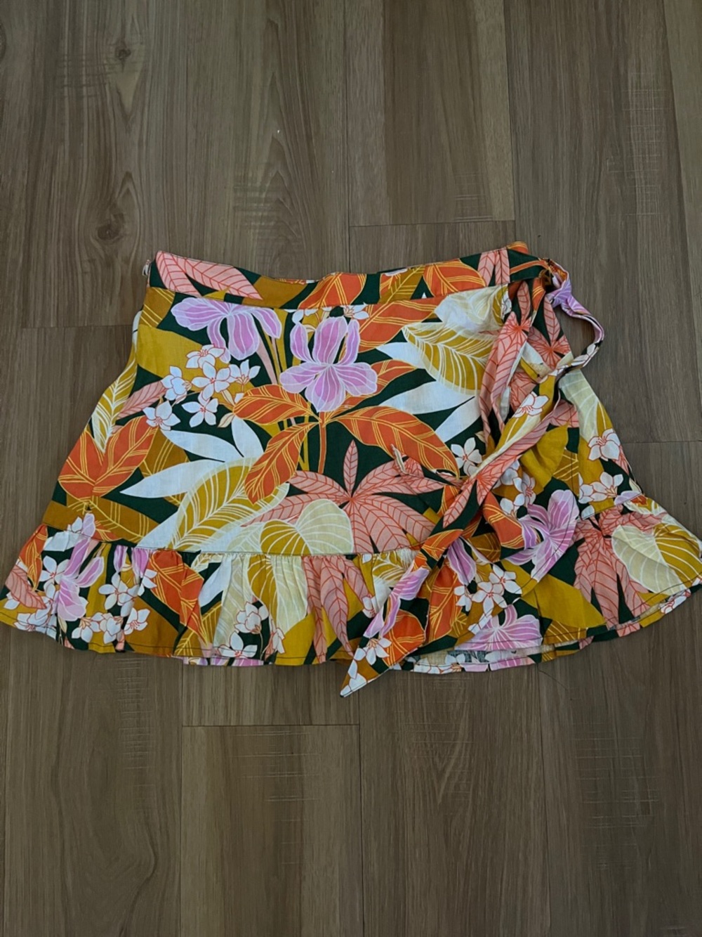 Aerie Women's Floral Tropical Linen Blend Wrap Mini Skirt Size L NWT Ruffle